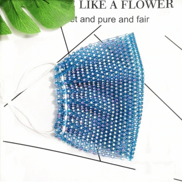 New Sparkly Rhinestone Jewelry Face Masks - Picture 7 of 7